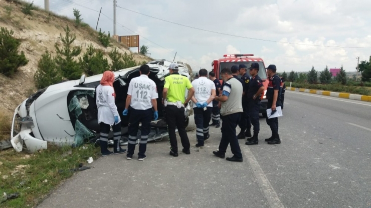 Uşak’ta Trafik Kazası: 1 Ölü, 3 Yaralı