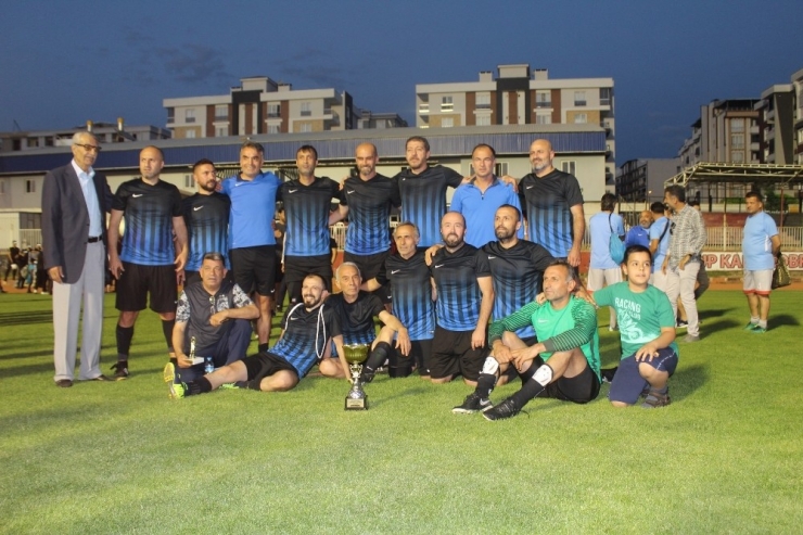 1. Şöhretler Futbol Turnuvası’nın Ödül Töreni Yapıldı