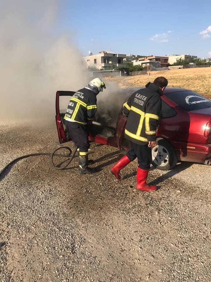 Seyir Halindeki Otomobil Alev Aldı