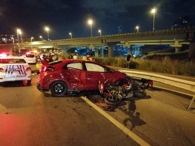 Otomobil İki Motosiklete Çarptı:1 Ölü 2 Yaralı