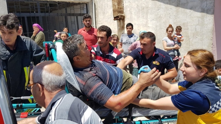 Ağaçtan Düşen Adam Yaralandı