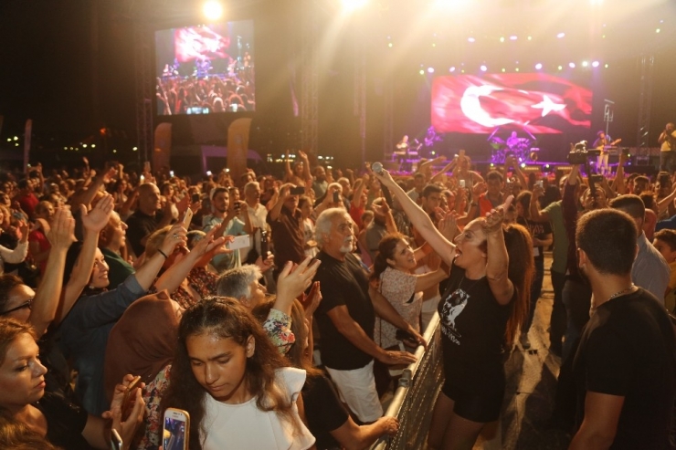 Sibel Tüzün, Soli Güneş Festivali’nde Sahne Aldı