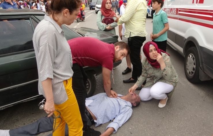 Kaza Tartışmasında Kalp Krizi Geçirdi, Yoldan Geçen Sağlık Görevlisinin Müdahalesiyle Hayata Döndü