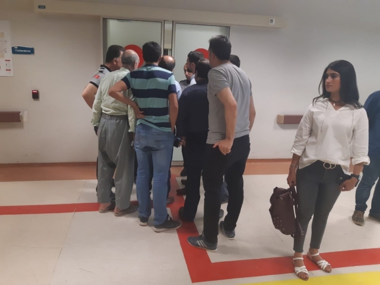 Kafasına Tuğla Düşen Çocuk Ağır Yaralandı