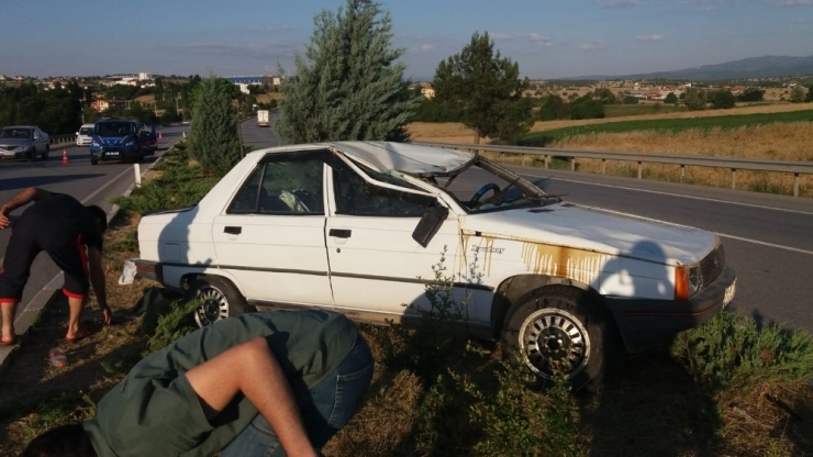 Uşak’ta Otomobil İle Tır Çarpıştı: 4 Yaralı