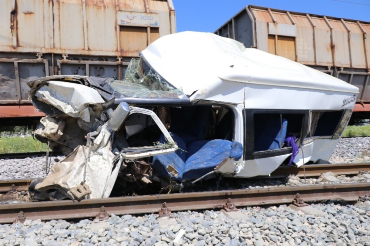 Mersin’deki Tren Kazasında Dehşet Detaylar
