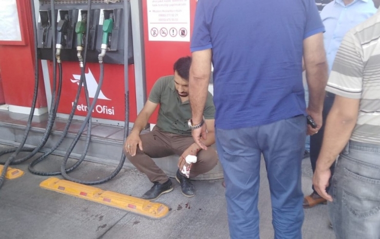 Otomobil İle Motosiklet Çarpıştı: 3 Yaralı