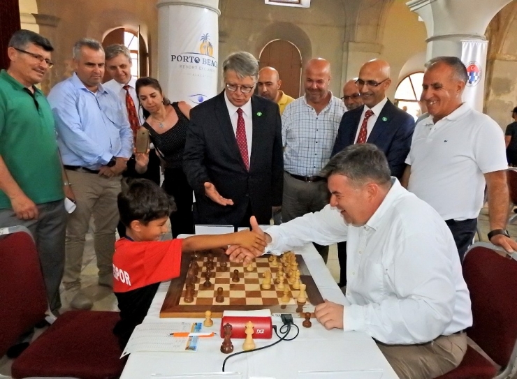 7. Uluslararası Çeşme Açık Satranç Turnuvası Başladı