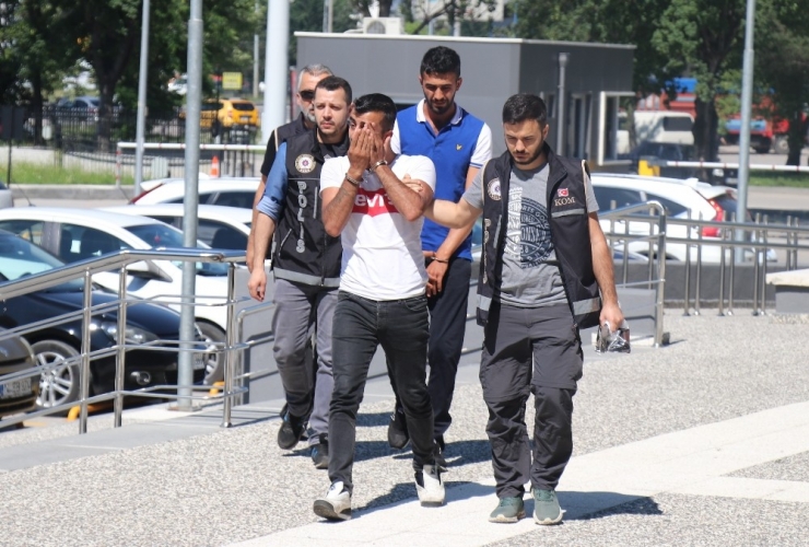 Bolu’da, Uyuşturucu Operasyonu: 2 Gözaltı