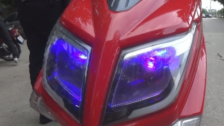 Polis Çakarlı Elektrikli Bisiklete Ceza