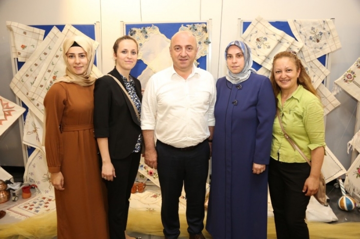 Başkan Bıyık, Bayan Kursiyerleri Yalnız Bırakmadı