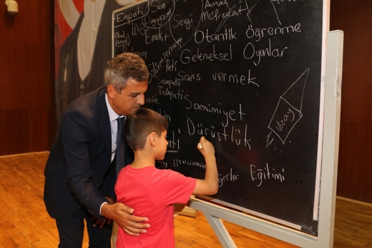 Diyarbakır’da Sınıf Öğretmenlerine Seminer