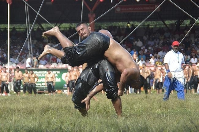 658 Yıllık Efsanede Ödüller Belli Oldu: Başpehlivana 51 Bin Tl
