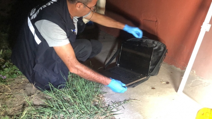 - Hırsızın İş Kazası...hırsızlığa Geldi, Bilgisayarı Düşürüp Kaçtı