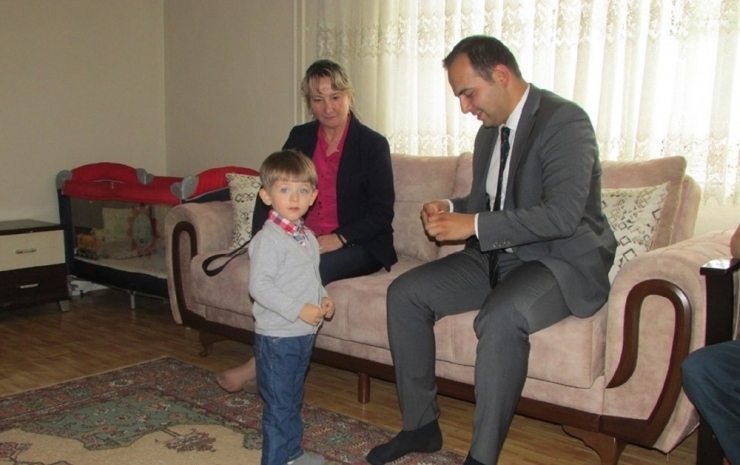 Kaymakam Güven İlçe Halkını Evinde Ziyaret Ediyor