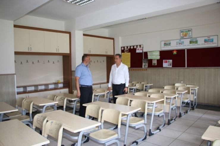 İl Milli Eğitim Müdürü Ekinci, Erciyes İlkokulu/ortaokulunda İncelemelerde Bulundu