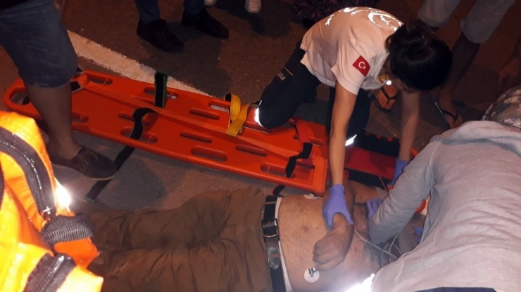 Yoldan Karşıya Geçmek İsterken Otomobilin Çarptığı Adam Öldü