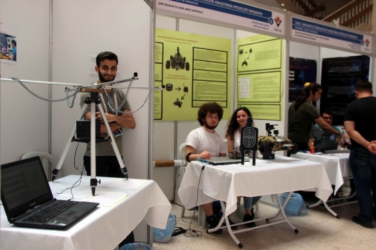 Tübitak Üniversite Öğrencileri Araştırma Projeleri Yarışmaları Sergisi Açıldı