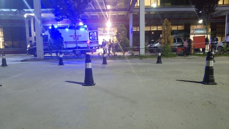 Önce Arkadaşını, Sonra Da Kendini Vurdu