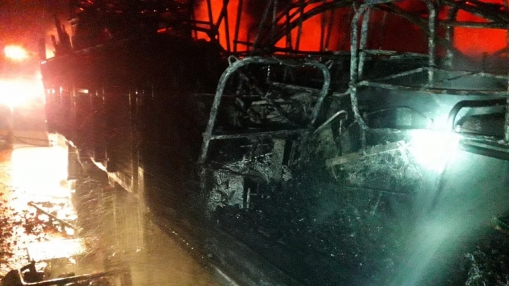 Kamyon Alev Aldı: 1 Yaralı