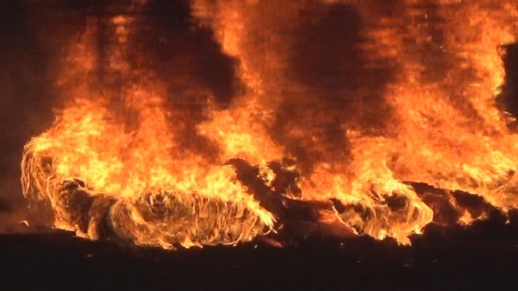 Kendini Bilmezler Ateşe Verip Gittiler
