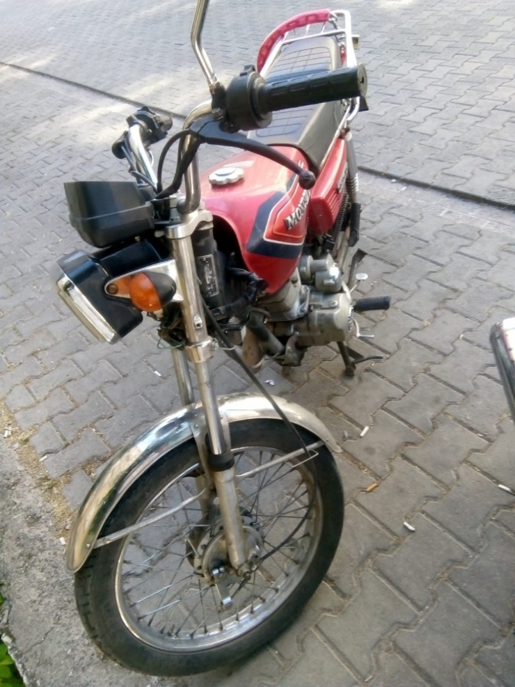 Kendi Motosikleti Gibi Binip Çaldı