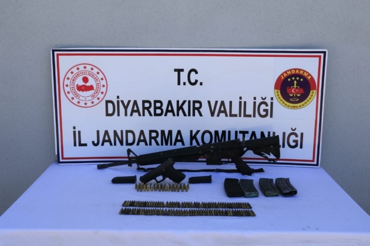Diyarbakır’da 2 Terörist Etkisiz Hale Getirildi