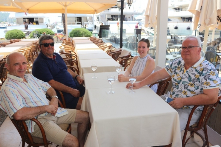 Dünya Şampiyonu Macar Güreşçi Toth Marmaris’te Tatilde