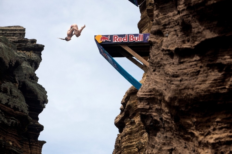 Red Bull Cliff Diving Portekiz’de Nefesleri Kesti