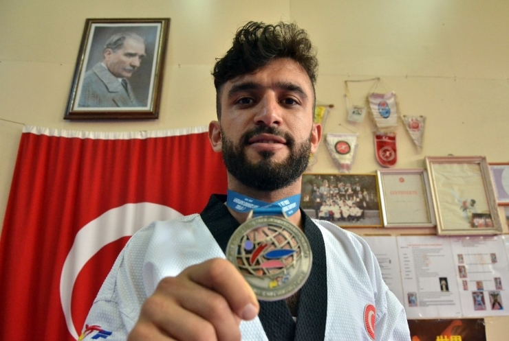 Engel Tanımayan Milli Sporcunun Hedefi 2020 Paralimpik Oyunları