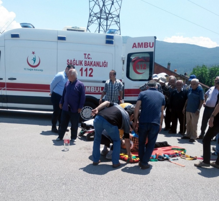 Yolun Karşısına Geçerken Otomobilin Çarptığı Yaşlı Adam Öldü