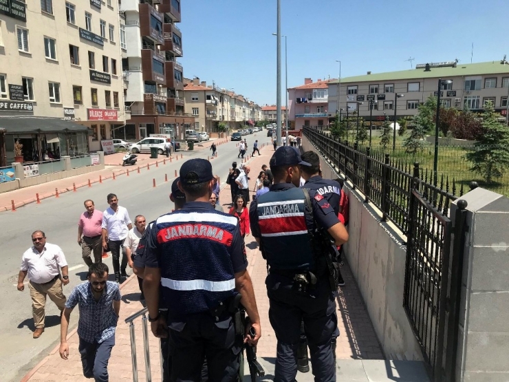 İstismar Davası Sonrası Kadınlar Birbirine Girdi