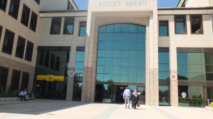 Nevşehir Adliyesi’ne Hollanda’dan Gelen Ve İçinden Toz Çıkan Zarf Panik Yaşattı