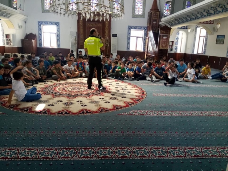Yaz Kur’an Kursu Öğrencilerine Trafik Eğitimi Verildi