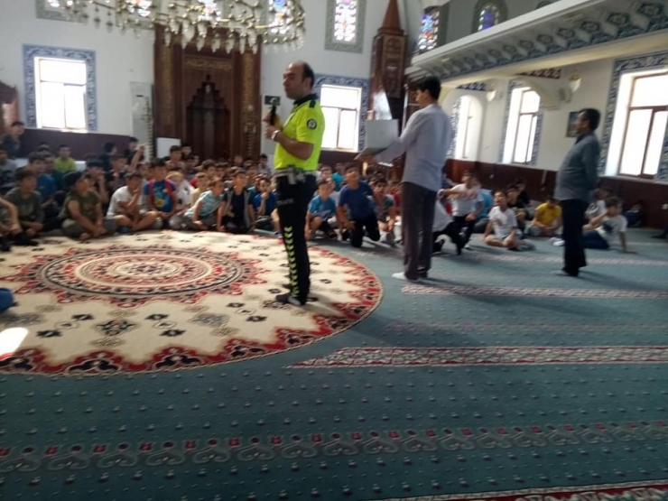 Yaz Kur’an Kursu Öğrencilerine Trafik Eğitimi Verildi