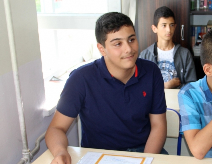 Lgs’de Dalgınlıkla 1 Soruyu Kaçırdı, Türkiye İkincileri Arasında Yer Aldı