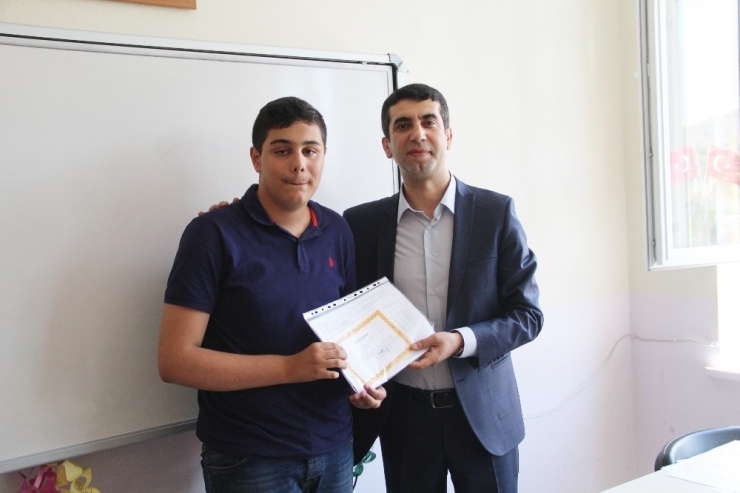 Lgs’de Dalgınlıkla 1 Soruyu Kaçırdı, Türkiye İkincileri Arasında Yer Aldı