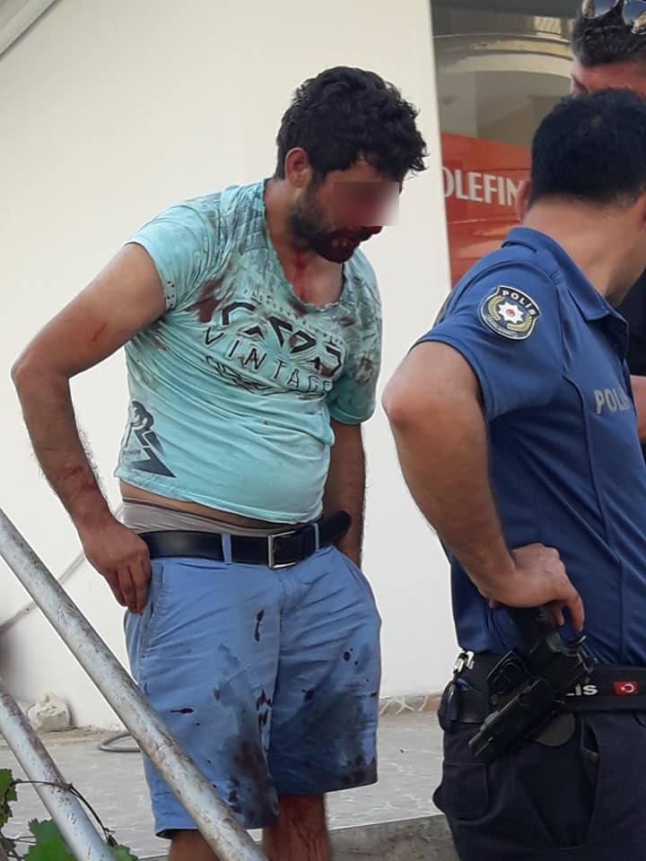 2 Kız Kardeşe Sözlü Tacizde Bulunan Şüpheliye Meydan Dayağı