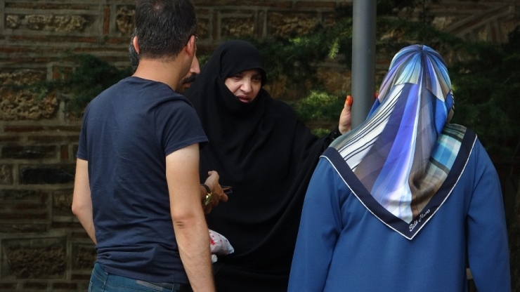 Göz Açıp Kapayıncaya Kadar Çantayı Götürdüler