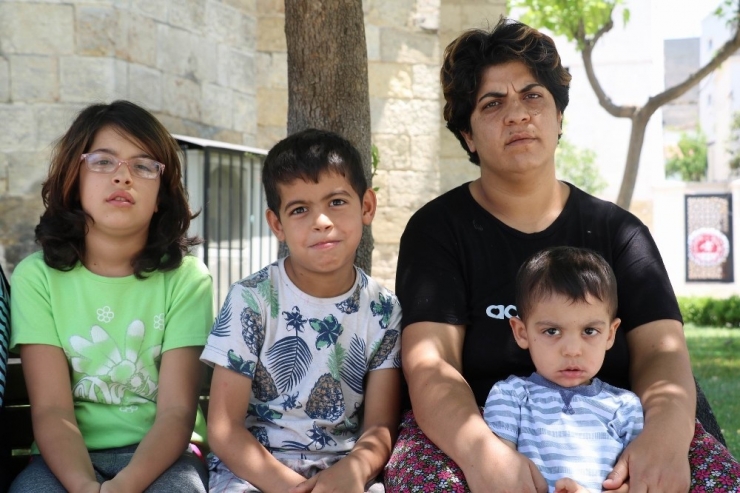 Eşinden Şiddet Gören Kadın 3 Çocuğuyla Sokakta Yaşıyor