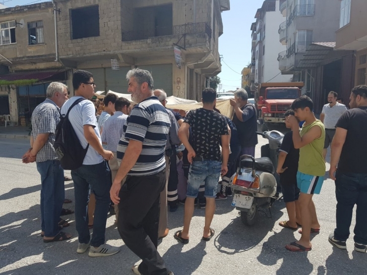 Otomobilin Çarptığı Motosiklet Sürücüsü Yaralandı