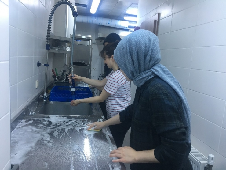 Denetimli Serbestlikten Yararlanan Kadınlara Aşçılık Eğitimi