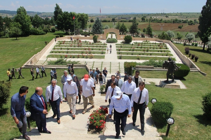 Vali Ömer Toraman’dan Dumlupınar Ve Zafertepeçalköy’e Ziyaret