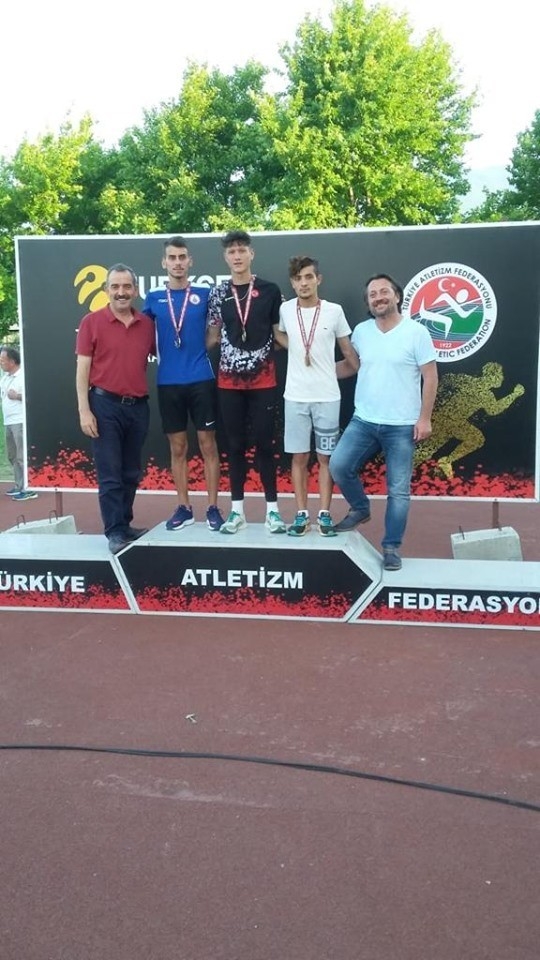 Atletler Bursa’dan 6 Madalya İle Döndü