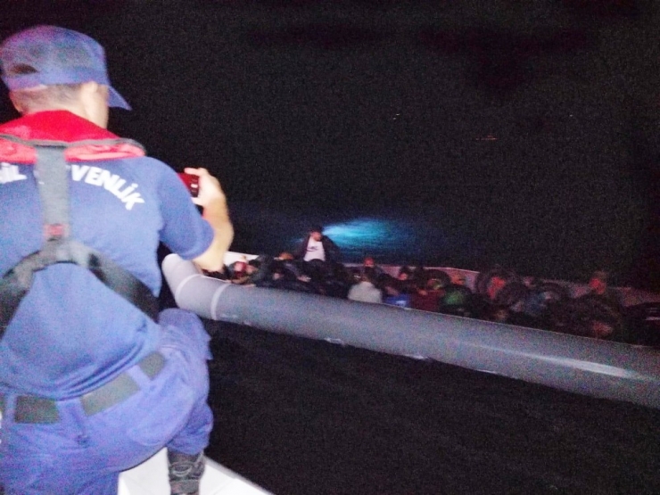 Didim’de 112 Göçmen Ve 3 Göçmen Kaçakçısı Yakalandı