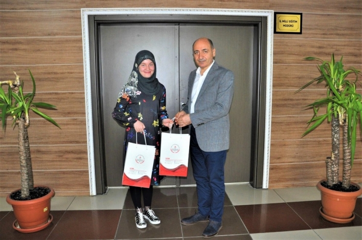 Batman Milli Eğitim Müdürü Kurtaran Lgs Birincisini Konuk Etti