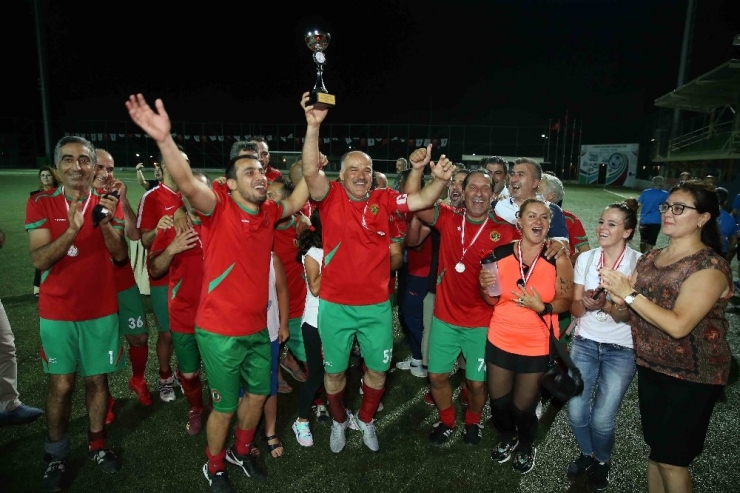 Karşıyaka’da Örnek Turnuva