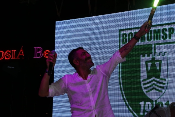 Hakan Altun, Bodrumspor Dayanışma Gecesinde Sahne Aldı