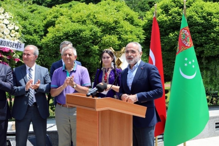 Cumhurbaşkanı Başdanışmanı Topçu, Mahtumkulu Firaki Şiir Bayramı’nı Kutladı