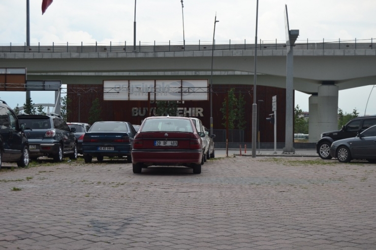 denizli’de ‘0’ Ve 2. El Araç Satıcıları Satışlardan Memnun Değil